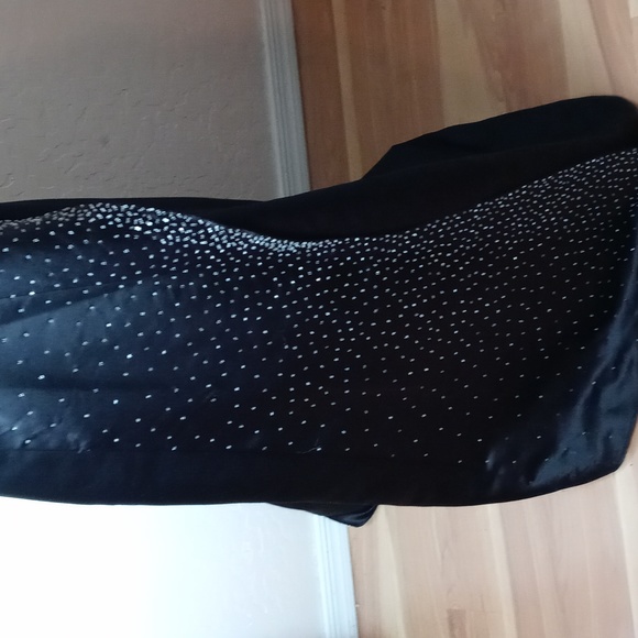 Pinky & Me Exquisite Halter Formal Gown - Picture 7 of 11